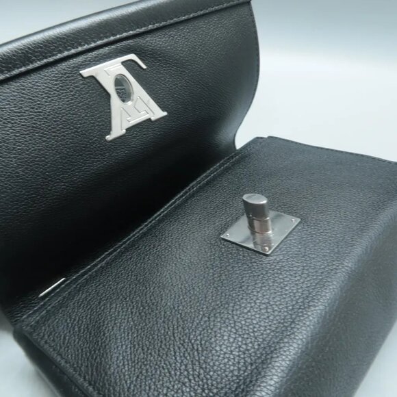 100% Authentic Louis Vuitton Lockme Black Leather Satchel 1126-112524 - Picture 10 of 11
